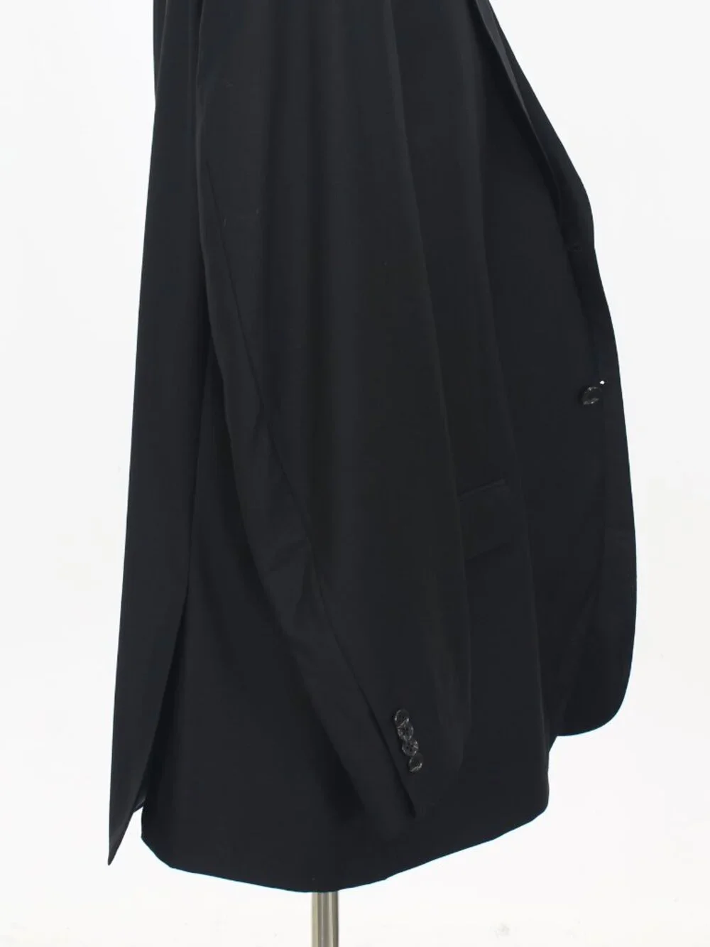 Tiglio Luxe 56L 52x33 Black Full Suit 2-Button Solid R924